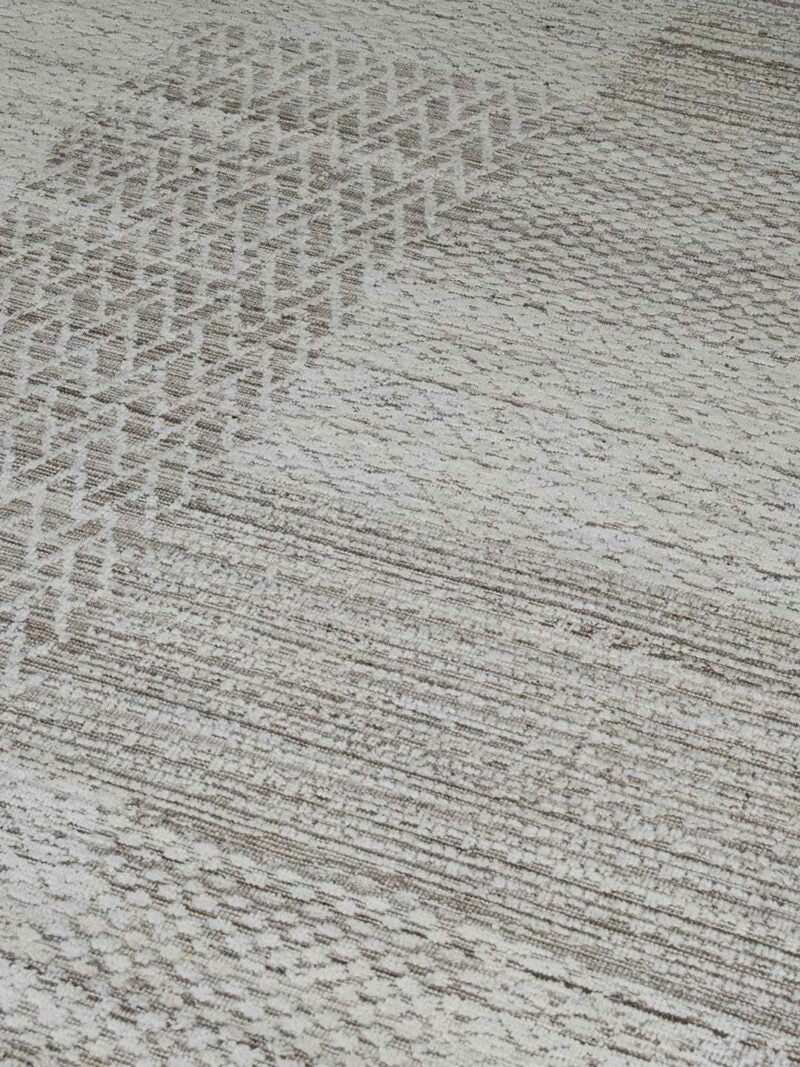 Montage - 200x290cm | In Stock